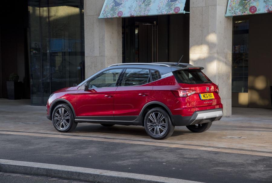  Seat Arona Xcellence 2017 года  (UK) (фото 9 из 40)